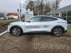 Ford Mustang Mach-E Basis Bild 2