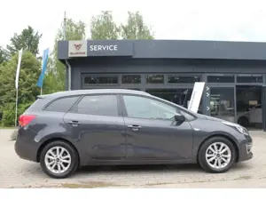 Kia Ceed SW / cee'd SW cee´d Sportswagon SHZ. PDC. Alu. Radio. LenkHZ.