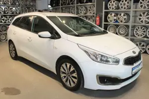 Kia Ceed / cee'd Ceed / cee d *TEMPO*SHZ*NAVI*CAM*KLIMA Bild 2
