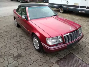 Mercedes-Benz CE 300