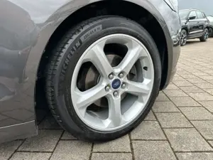 Ford Mondeo Turnier 2.0 Autom. Titanium 1.HD SCHECKH. Bild 4