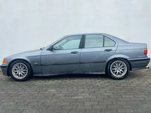 BMW 320 320i E36 Limosine Classic Car LM/TÜV NEU