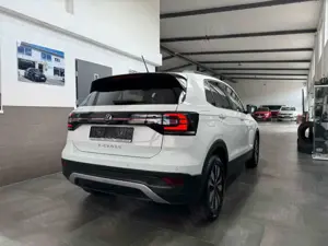 Volkswagen T-Cross 1.0 Move/AppConn./Klima/PDC/Lane Bild 3