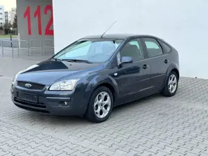Ford Focus Focus 1.8 Ghia + neuer Hauptuntersuchung April 27