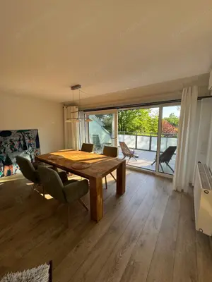   Helle, sanierte KfW 55 DG-Wohnung in Kronberg-Oberhöchstadt ohne Makler zu verkaufen