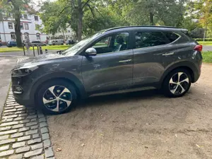 Hyundai TUCSON Premium 4WD PANO*LEDER*NAVI*LED*KAMERA