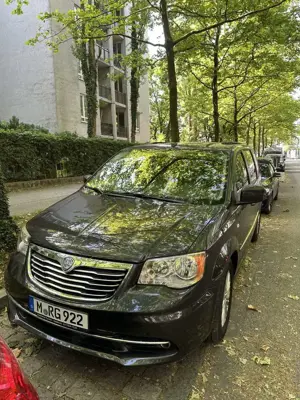 Lancia Voyager 2.8 CRD16v Platinum