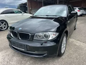 BMW 120 Baureihe 1 Lim. 120d/KLIMA/TEMPOMAT/PDC Bild 1