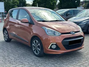 Hyundai i10 1.2 Automatik * 1.Hand * Viele Extras !! *