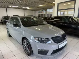 Skoda Octavia RS/PDC/ACC/DSG/Navi SEHR GEPFLEGT Bild 3