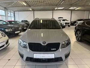 Skoda Octavia RS/PDC/ACC/DSG/Navi SEHR GEPFLEGT Bild 2