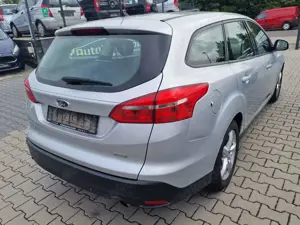 Ford Focus Focus Turnier Business/PDC/SHZ/Eu6/2.Ha/ZV Bild 5