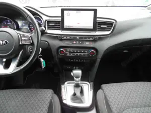 Kia Ceed SW / cee'd SW cee'd 1.6 CRDI Sportswagon Vision AUTOMATIC/NAVI Bild 4
