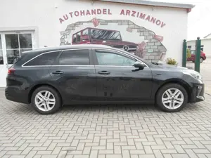 Kia Ceed SW / cee'd SW cee'd 1.6 CRDI Sportswagon Vision AUTOMATIC/NAVI Bild 3