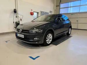Volkswagen Polo VI Highline