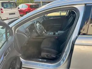 Ford Mondeo Mondeo Turnier 2.0 Hybrid CVT Bild 3