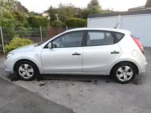 Hyundai i30 Edition+ (FD) Blue Bild 4