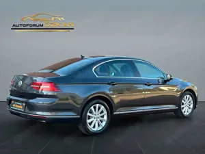 Volkswagen Passat 1.4 TSI Lim. Highline BMT DSG ACC Massage Bild 5