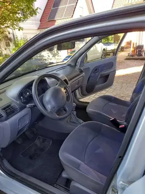 Renault Clio Clio 1.2 Klima Bild 4 Renault Clio Clio 1.2 Klima Bild 4