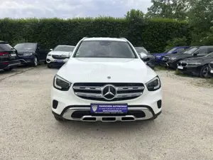 Mercedes-Benz GLC 400 d 4M AHK+HEAD-UP+MULTIBEAM+LEDER+KAMERA+TOTWINKEL Bild 3
