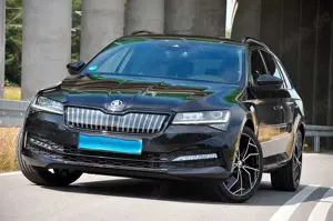 Skoda Superb Combi Sportline iV ACC RFK FPK Navi STH Bild 2