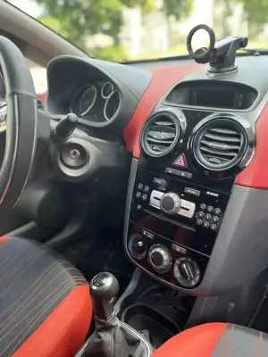 Opel Corsa 1.2 16V Cosmo