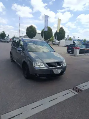 Volkswagen Touran 2.0 FSI Highline