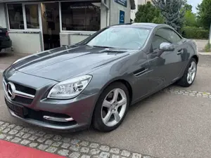 Mercedes-Benz SLC 200 / Pano/ Leder