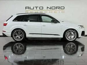 Audi SQ7 4.0 TDI q. *Pano*Kamera*Keramik*7-Sitz*ACC* Bild 4