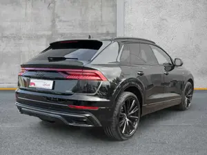 Audi Q8 50 TDI qu S line competition CARBON STANDHZG AHK Bild 3