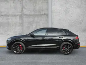 Audi Q8 50 TDI qu S line competition CARBON STANDHZG AHK Bild 2