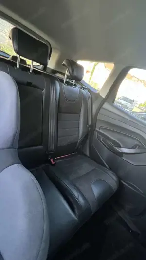 Ford Kuga 2.0 TDCi 2x4 SYNC