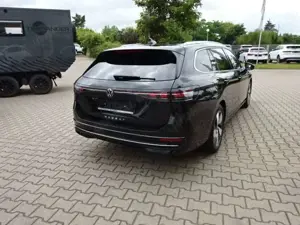 Volkswagen Passat Variant 150PS DSG Elegance neues Modell Bild 5