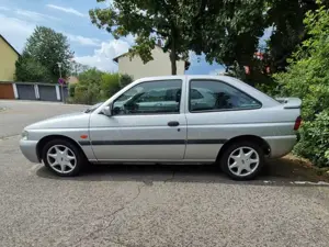 Ford Escort Escort 16V Classic VII 1.6