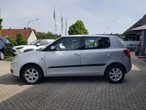 Skoda Fabia II 1.2 Ambiente LIM. 5-TÜRIG-KLIMA-ALU-ZV-2.HD. Bild 2