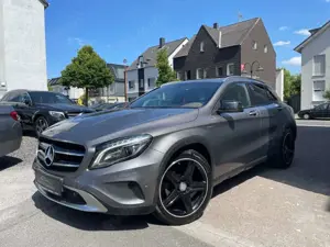 Mercedes-Benz GLA 220 CDI 4Matic Edition 1 BiXenon*1.Hand*Navi