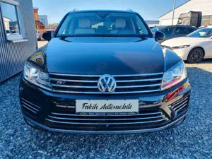 Volkswagen Touareg V8 TDI 4Motion R-Line Packet Navi AHK Bild 2