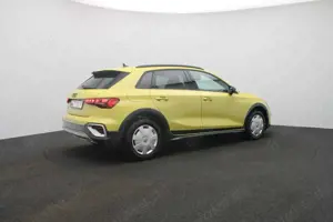 Audi A3 allstreet 35 TFSI S line Matrix Navi HuD Bild 5
