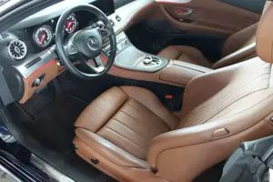 Mercedes-Benz E 200 Coupé Leder braun Ambiente LED Kamera Bild 5