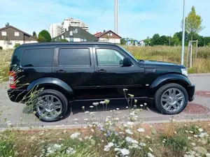 Dodge Nitro Nitro 2.8 CRD DPF Automatik SXT Bild 3