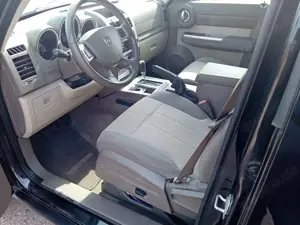 Dodge Nitro Nitro 2.8 CRD DPF Automatik SXT Bild 5