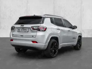 Jeep Compass S Plug-In Hybrid 4WD 1.3 EU6d Navi Soundsystem 360 Bild 2 Jeep Compass S Plug-In Hybrid 4WD 1.3 EU6d Navi Soundsystem 360 Bild 2