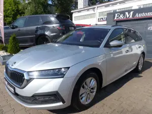 Skoda Octavia Combi*NEUES MODELL*NAVI*ACC*PDC*SHZ*