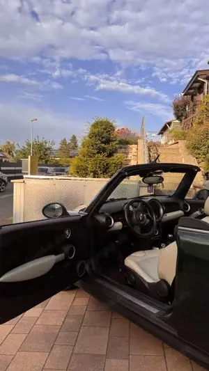 MINI Cooper Cabrio
