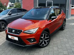 SEAT Arona 1.5 TSI FR*NAVI*LED*KAMERA*ACC*VIRT*BEATS*