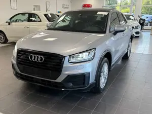 Audi Q2 Q2 quattro Design/S TRONIC/Navi/LichtOptik Pak.