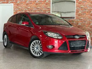 Ford Focus Lim. Titanium-Automatik-120KW-Navi-Teilled