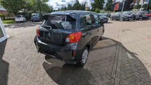 Mitsubishi Space Star Select 1.2 MIVEC 5-Gang Bild 4