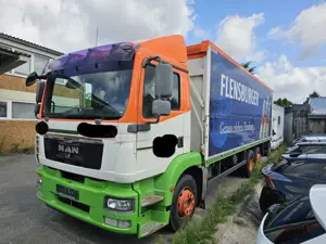Trucks-Lkw MAN TGM 22.290 6x2 Getränkeaufbau