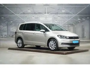 Volkswagen Touran Highline 2.0 TDI DSG AHK Kamera Navi Sitzhz Bild 4